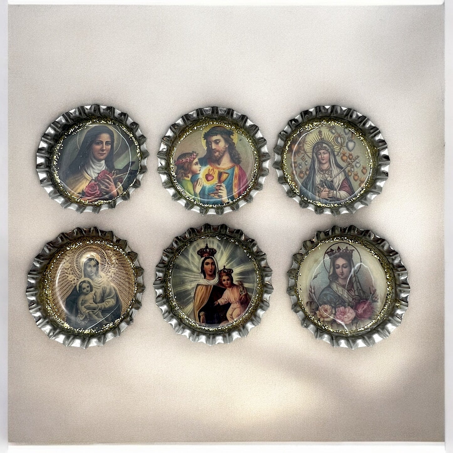 Catholic Bottle Cap Magnets – Sacred Heart, Virgin Mary & Saints – Religious Resin Magnet Set with Gold Glitter – Spiritual Decor