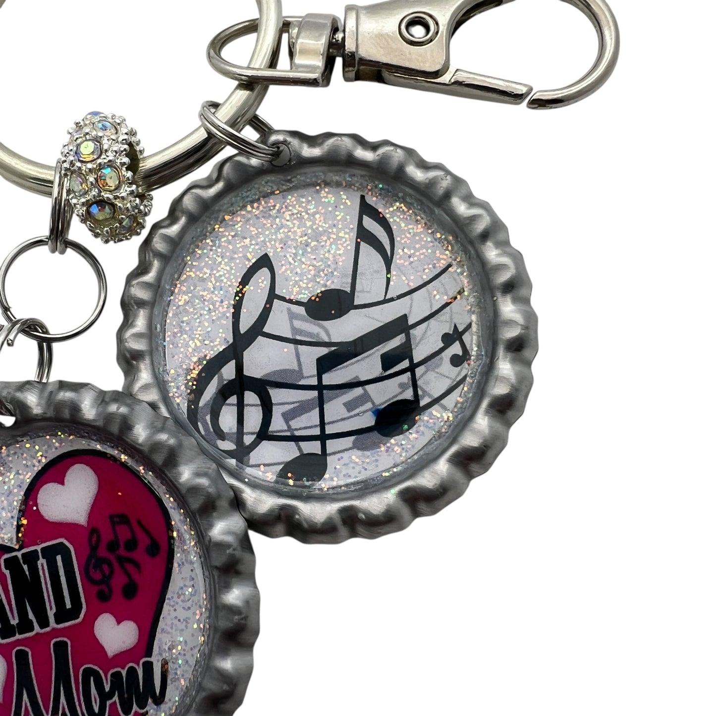 Band Mom Keychain with Music Notes – Glitter Resin Bottle Cap Keyring Gift