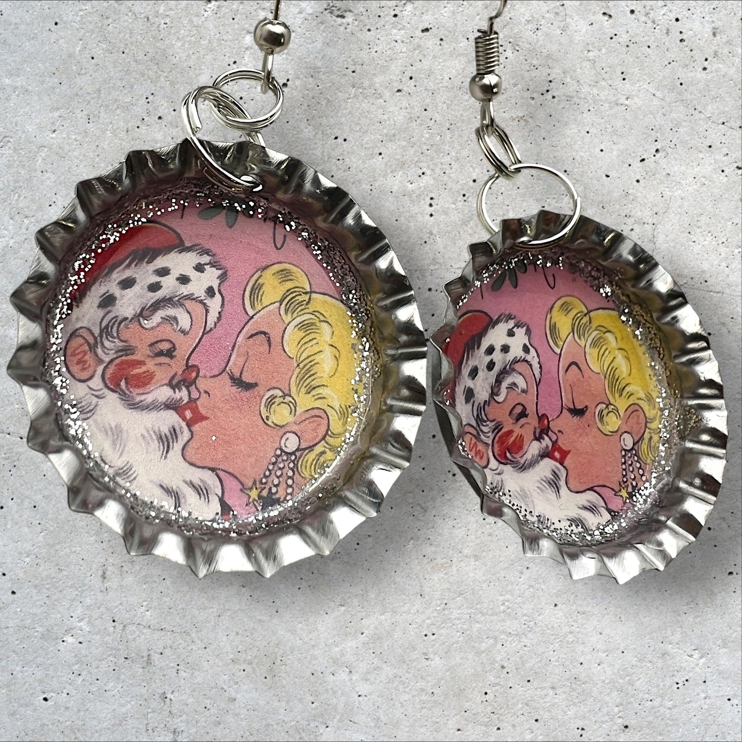 Retro Santa Kiss Christmas Bottle Cap Earring