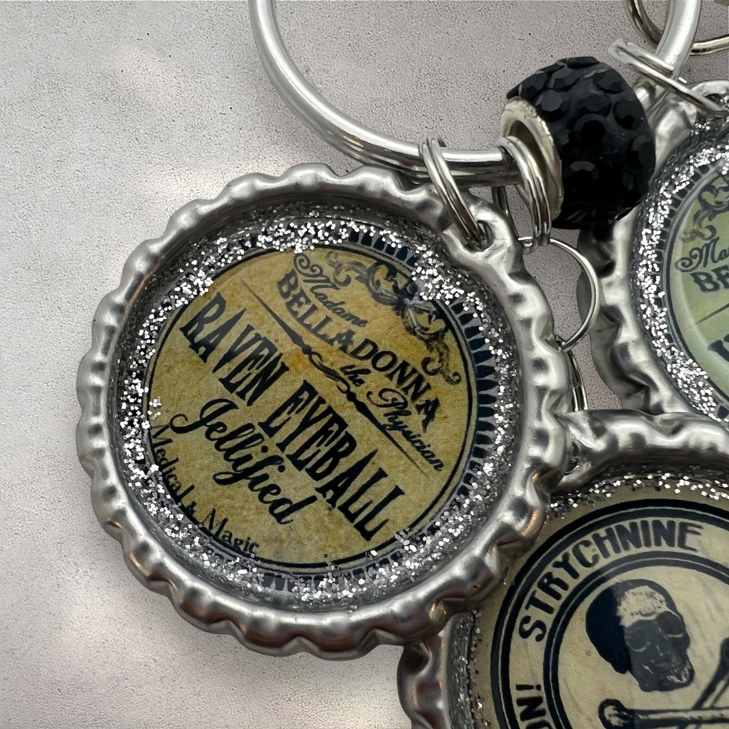 Halloween Potion Bottlecap Keychain – Witch, Raven & Poison Charms