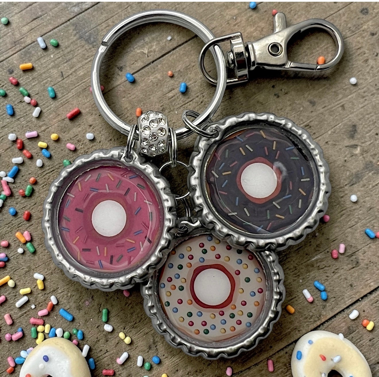 Donut Bottle Cap Keychain – Pink Chocolate Sprinkle Kawaii Dessert Charm