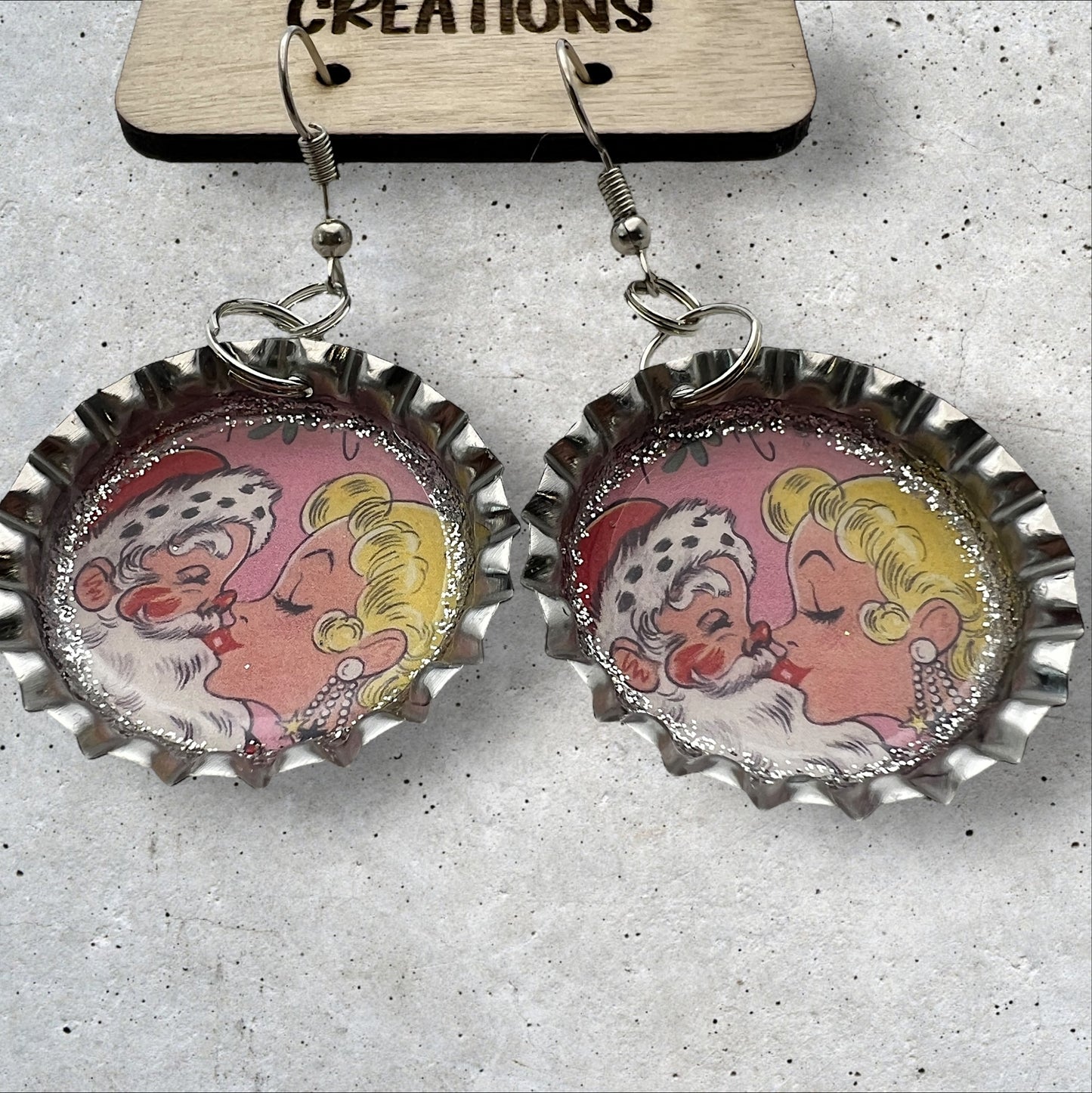 Retro Santa Kiss Christmas Bottle Cap Earring