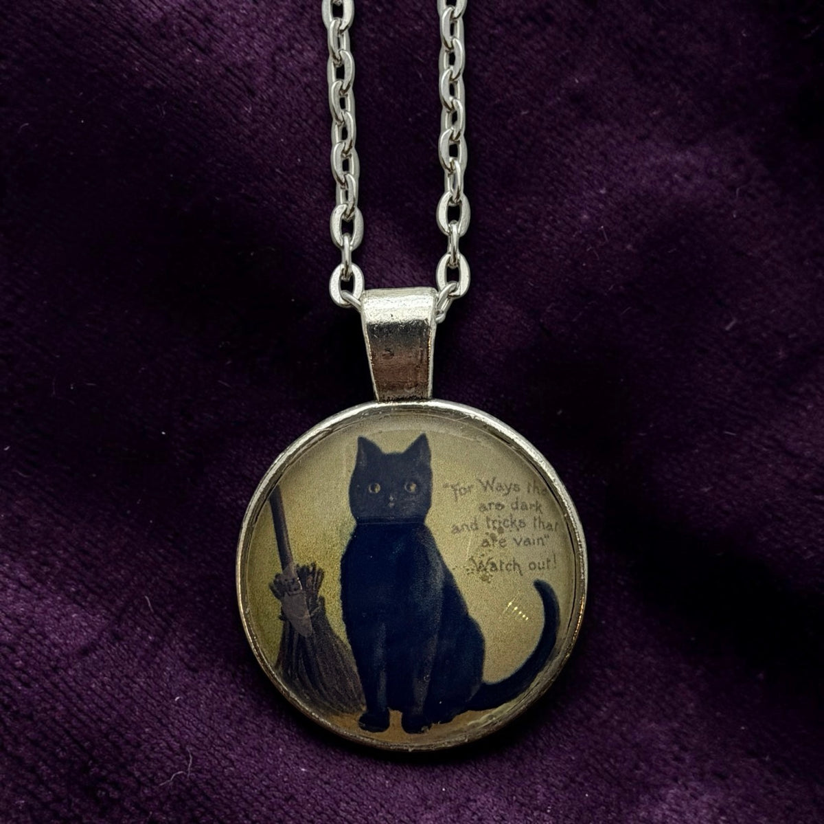 Black Cat Witch Necklace – Vintage Halloween Pendant, 24” Chain