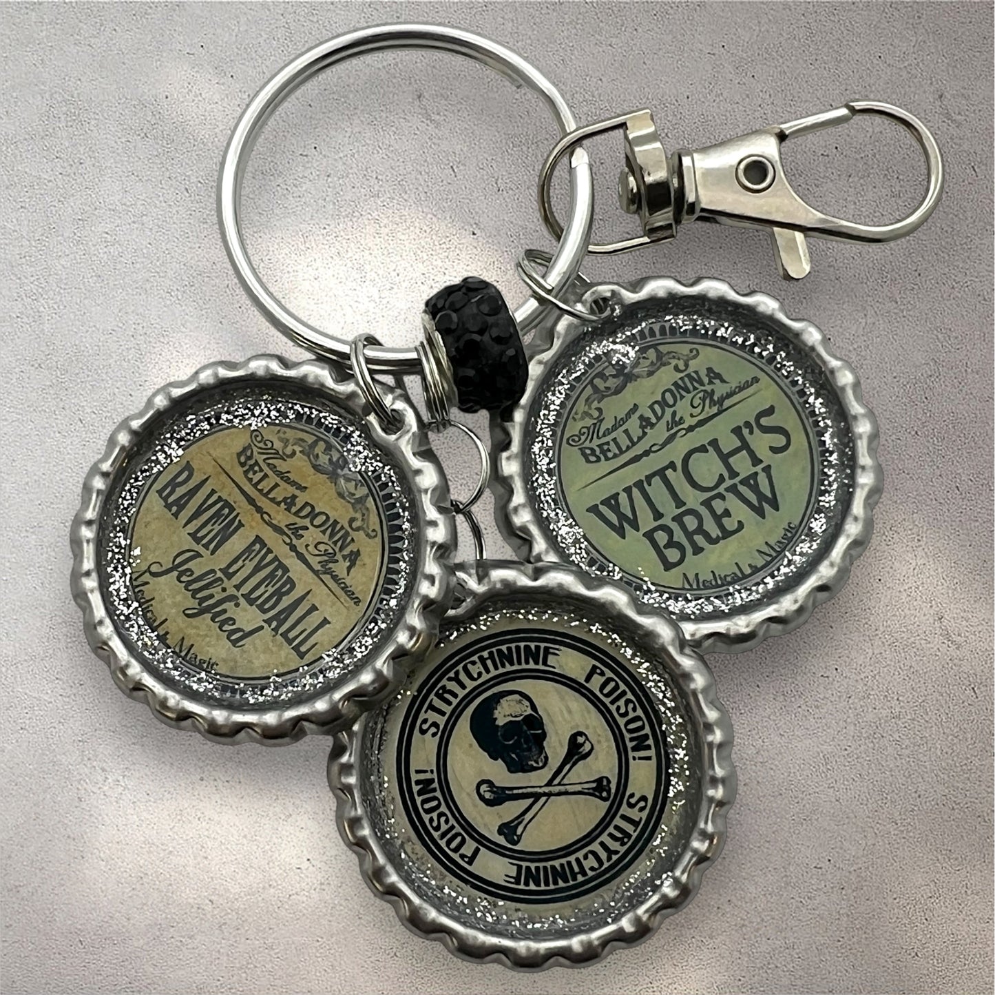 Halloween Potion Bottlecap Keychain – Witch, Raven & Poison Charms