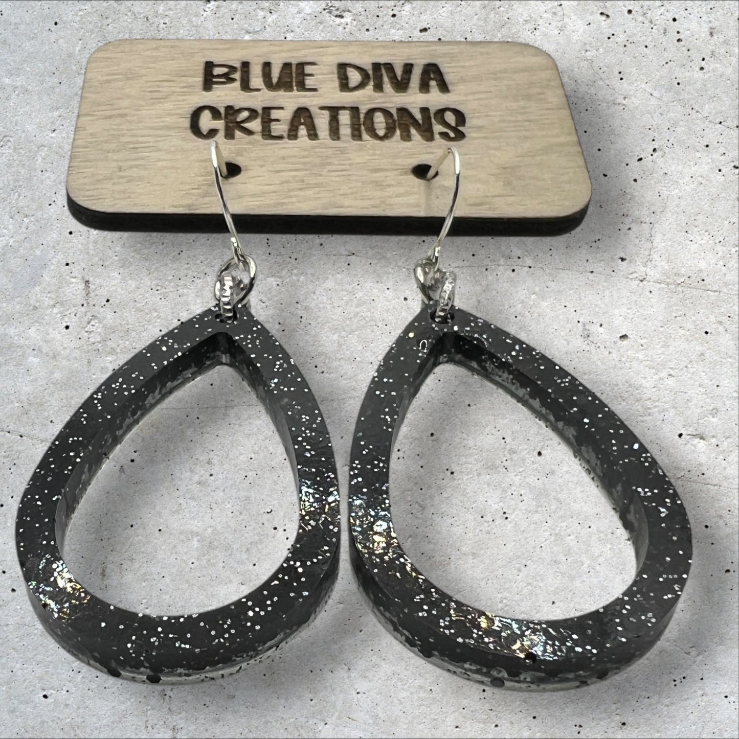 Black & Silver Open Teardrop Resin Earrings